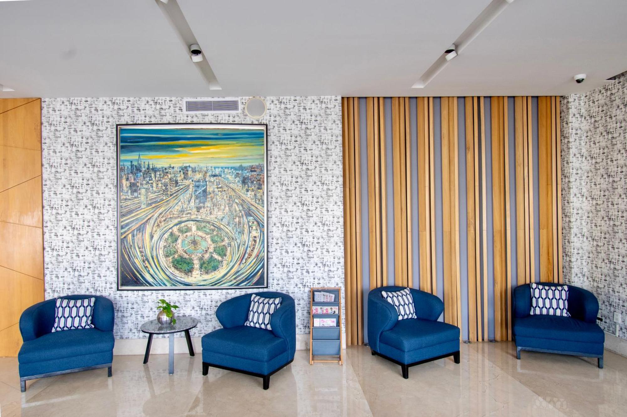 Velvet Plaza Hotel 4*
