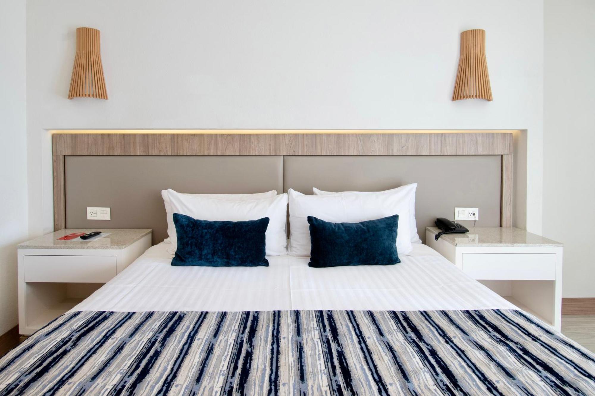 Velvet Plaza 4* Guadalajara