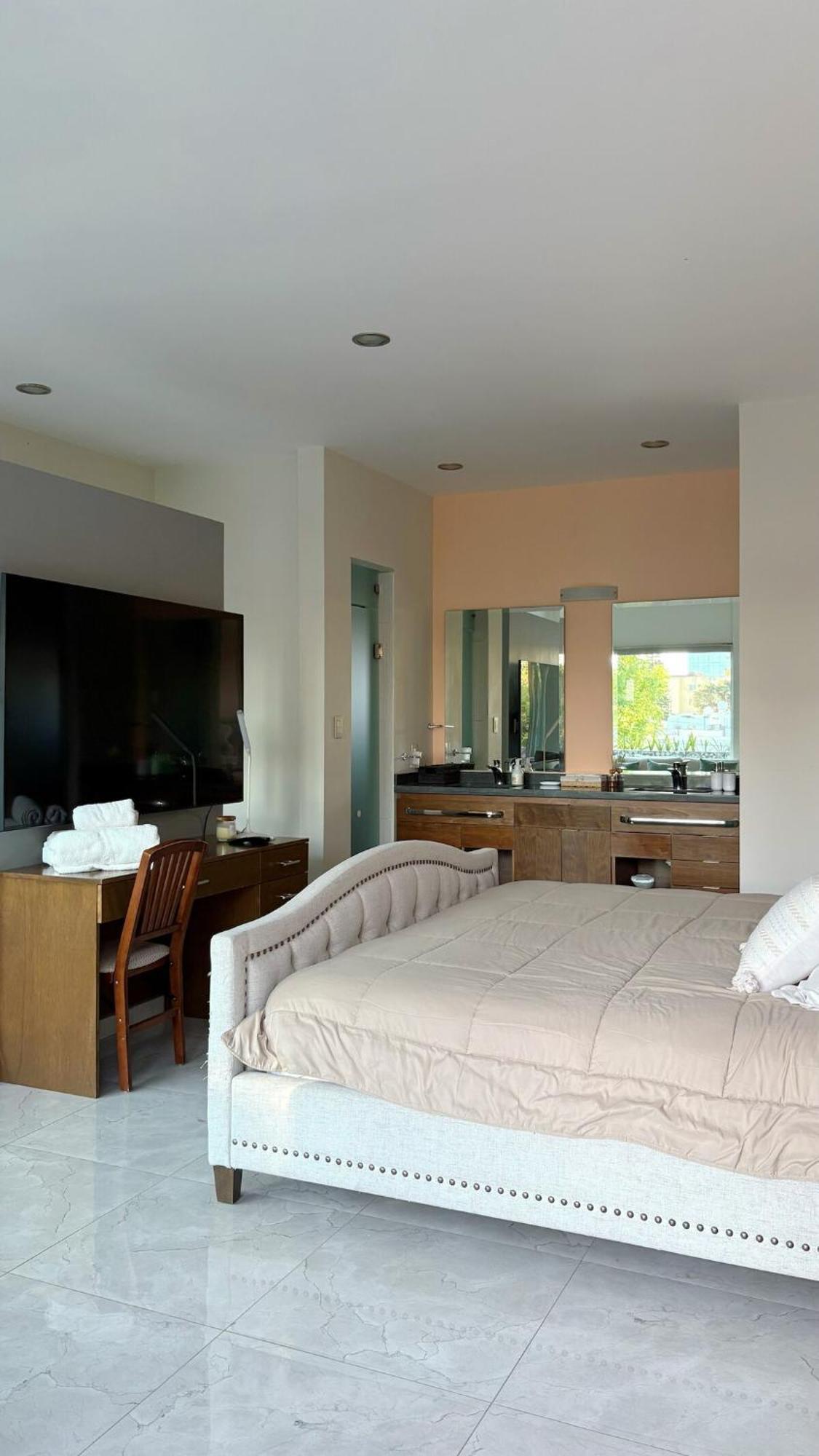 Penthouse Near Expo