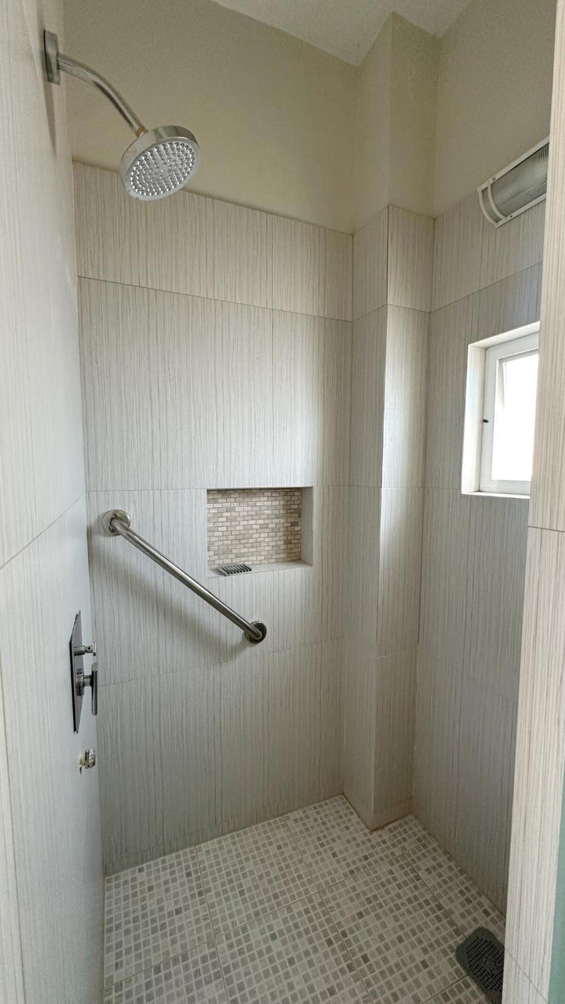 Apartment Penthouse Near Expo *