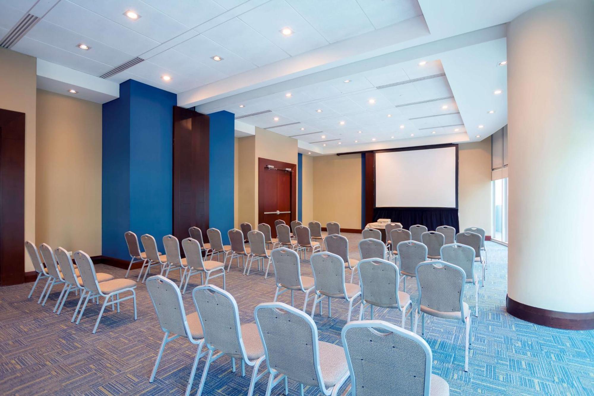 Hotel Nh Collection Providencia 5*