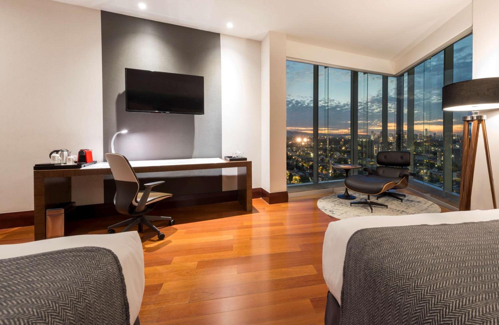 Hotel Nh Collection Providencia 5*