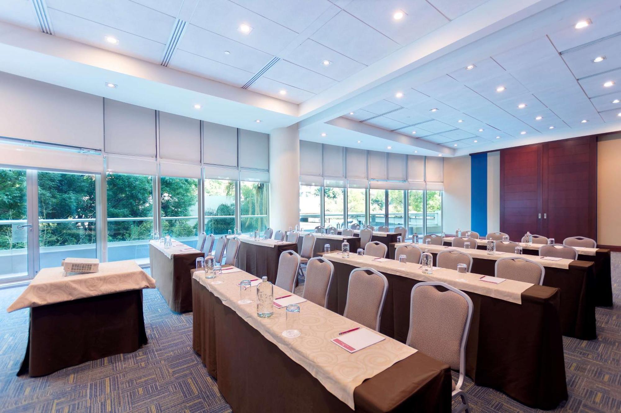 Hotel Nh Collection Providencia 5*