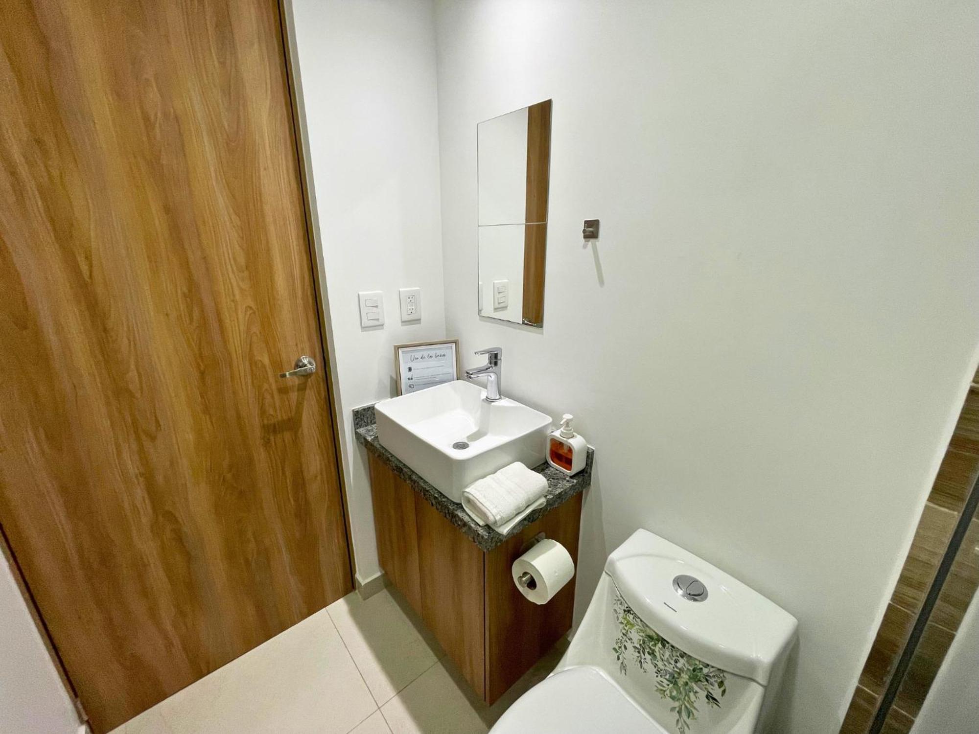 Apartment Depa Familiar Centrico Gdl Con Estacionamiento *