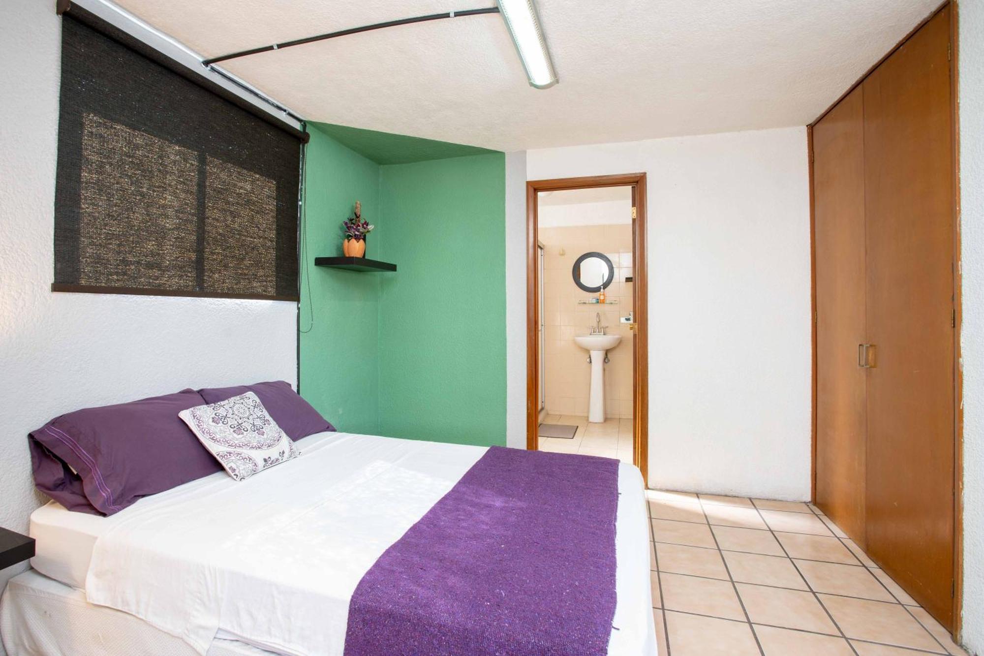 La Paz & Guest house *