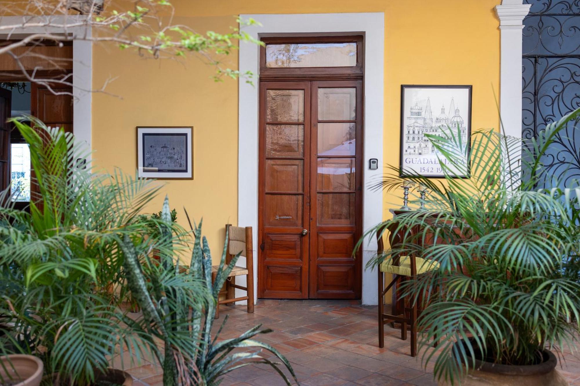 Guest house Casa Araiza *