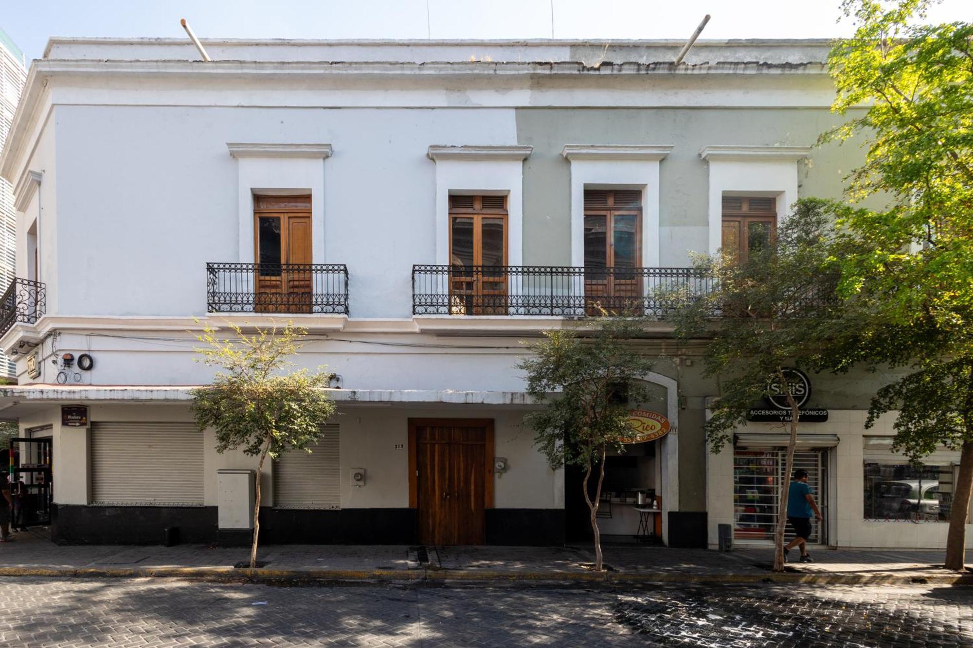 Casa Araiza Guest house *