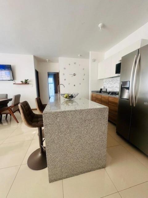 Vista Vibes Modern With Rooftop Pool In Gdl *