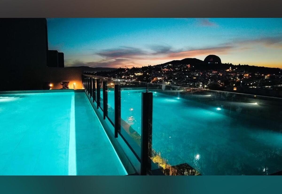 Vista Vibes Modern With Rooftop Pool In Gdl *