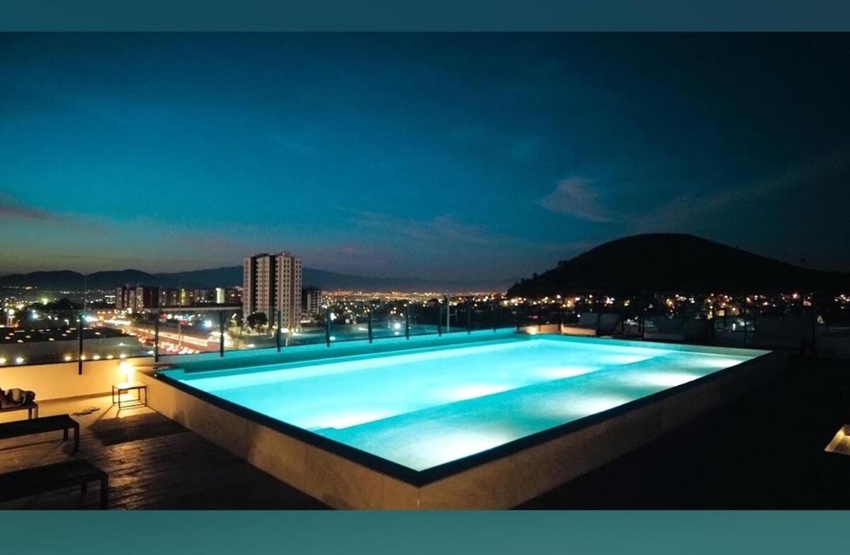 Vista Vibes Modern With Rooftop Pool In Gdl *