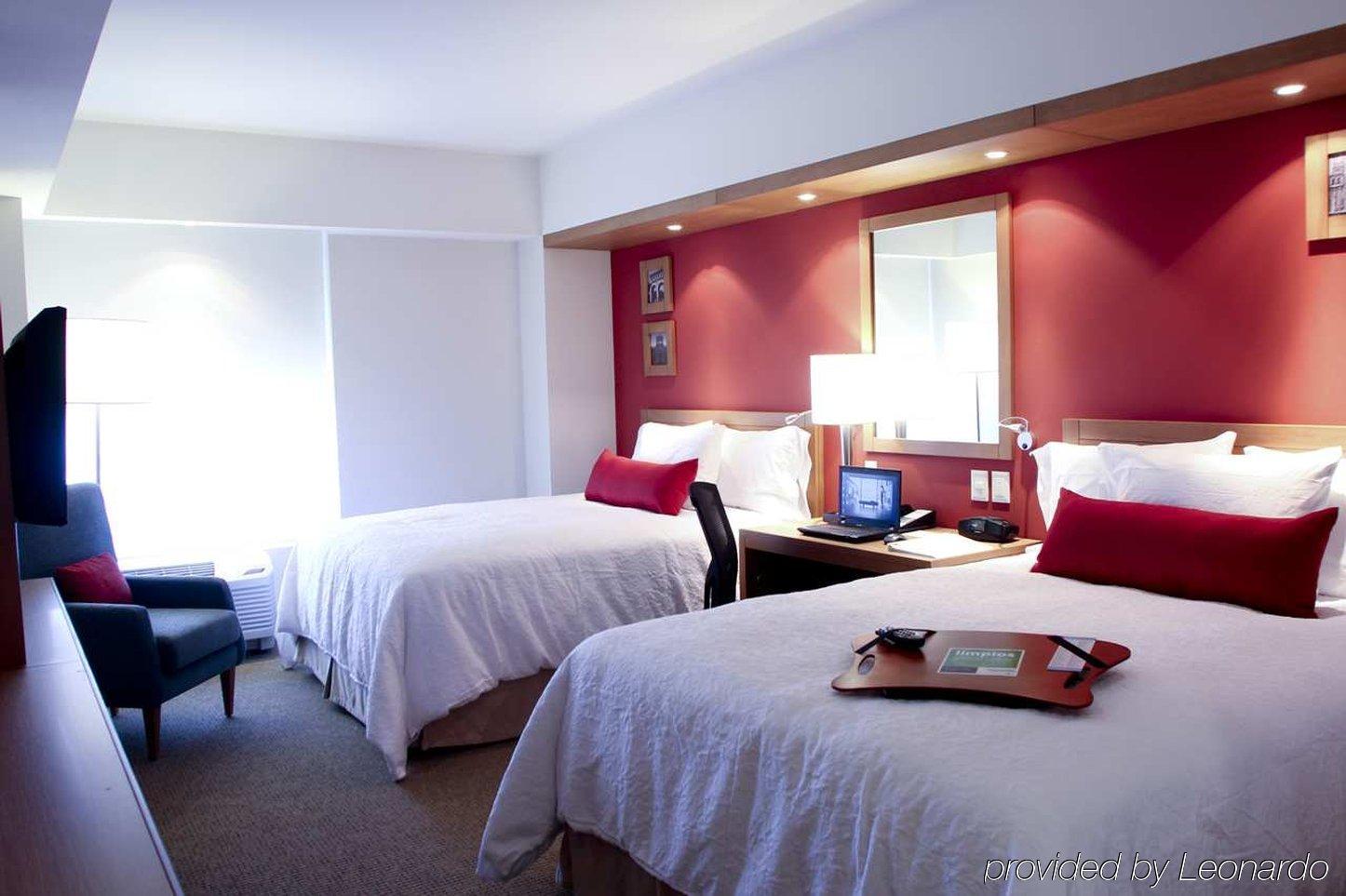 Hampton By Hilton Expo Hotel 3*