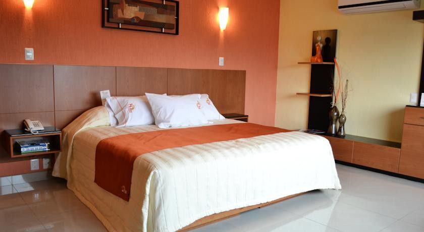 Hostalia Expo & Business Class 4*