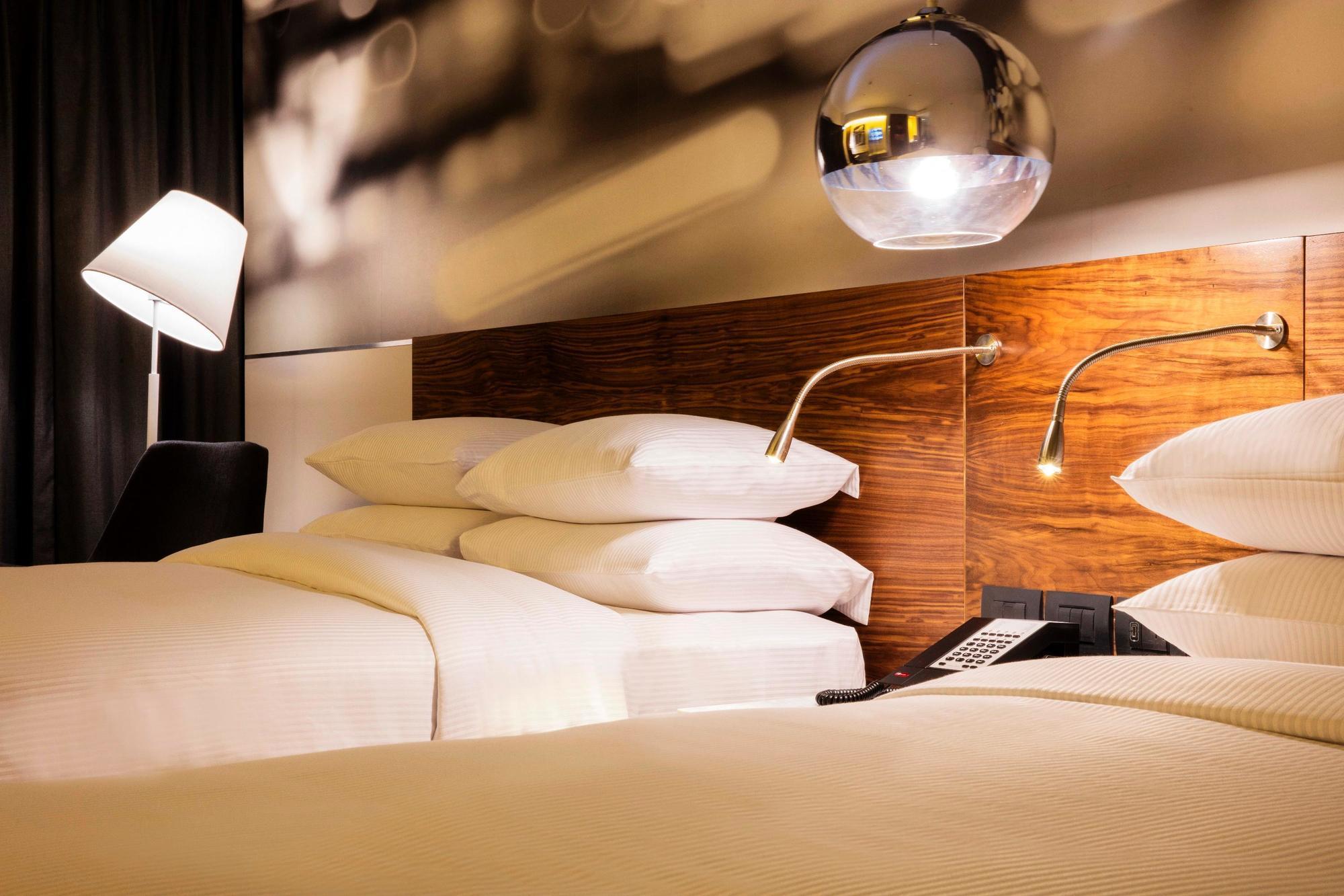 Krystal Urban Hotel 4*