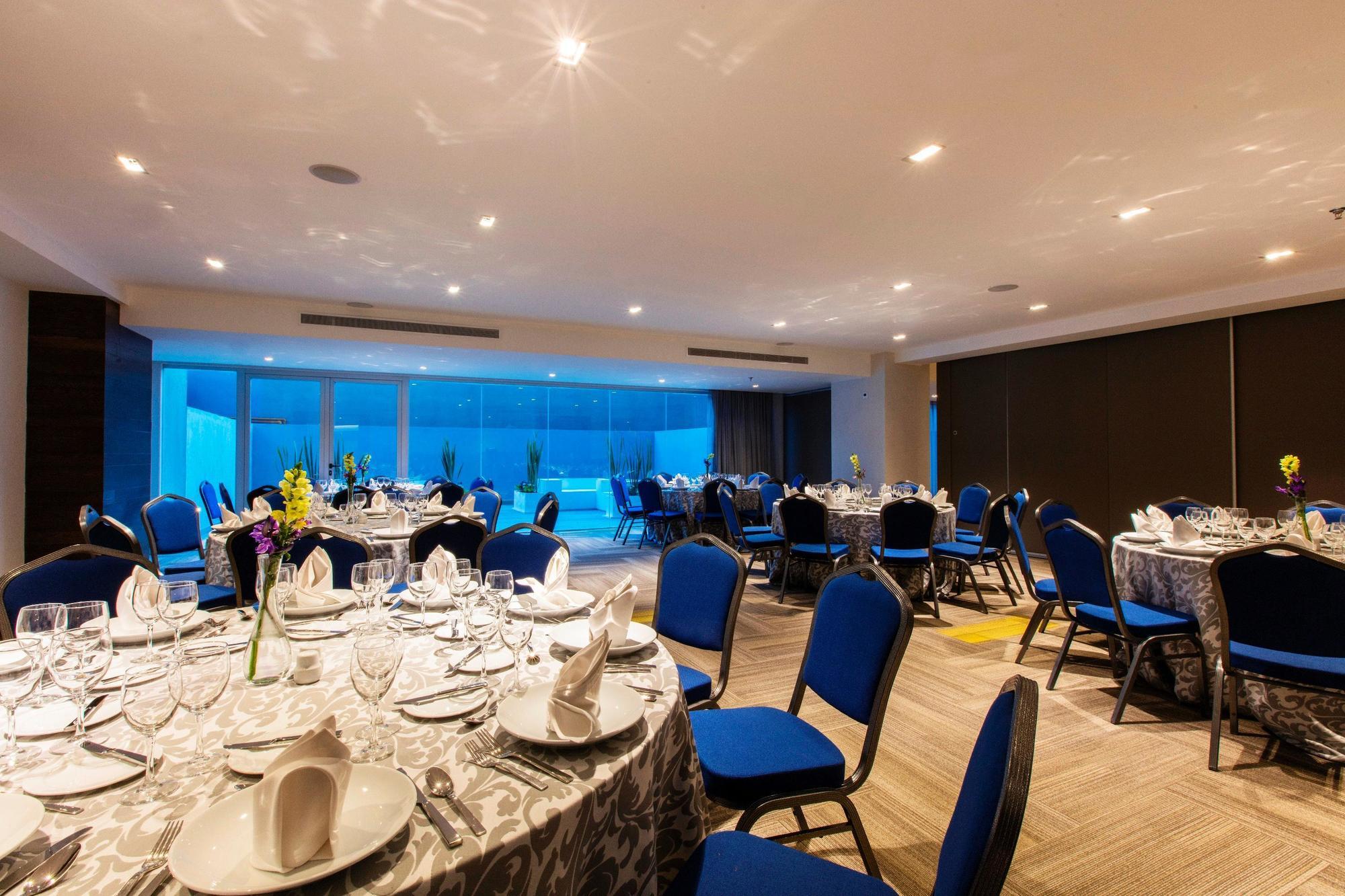 Krystal Urban Hotel Guadalajara