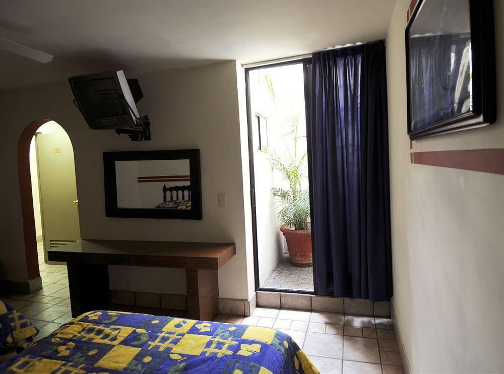 Arboledas Industrial 3* Guadalajara