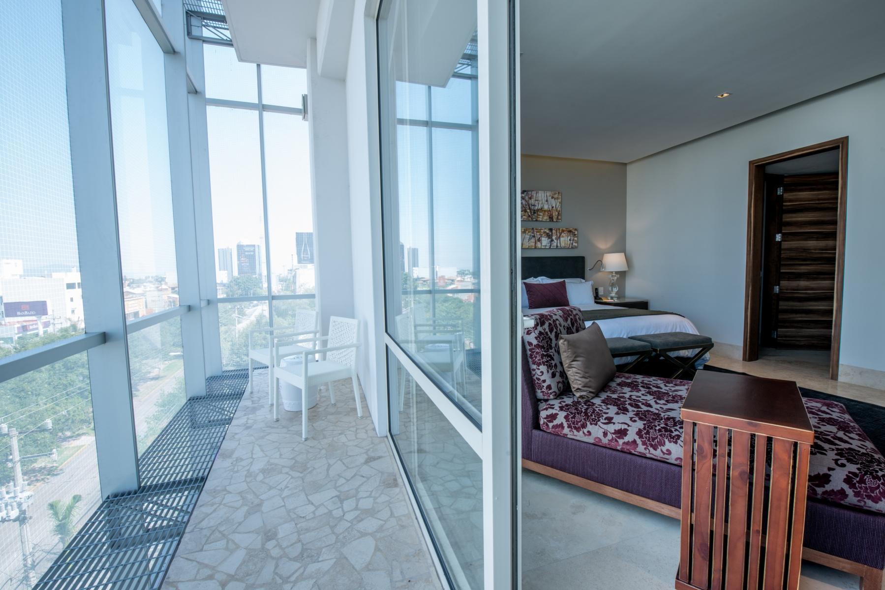 Square Small Luxury - Providencia Hotel 4*
