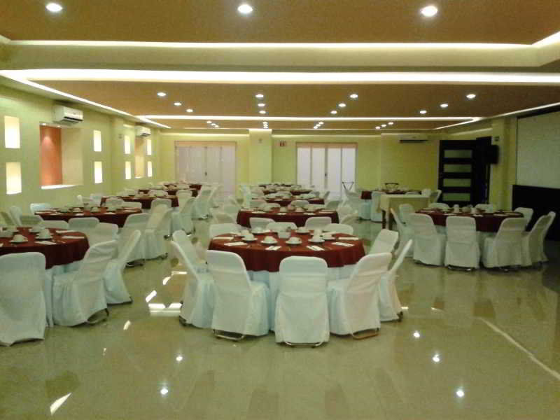 Hostalia Expo & Business Class 4* Guadalajara