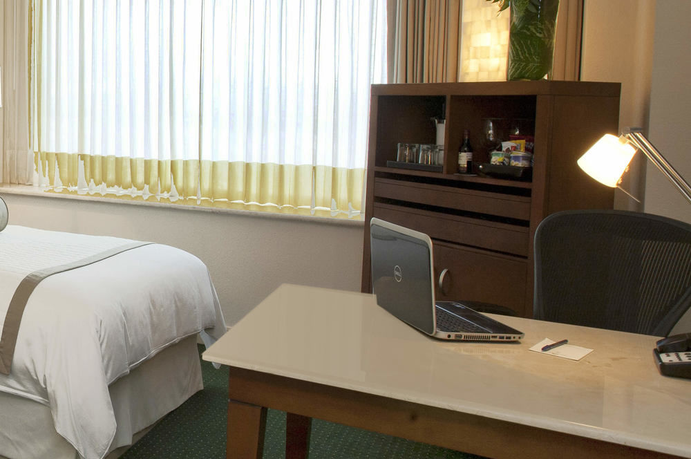 Grand Fiesta Americana Country Club Hotel 5*