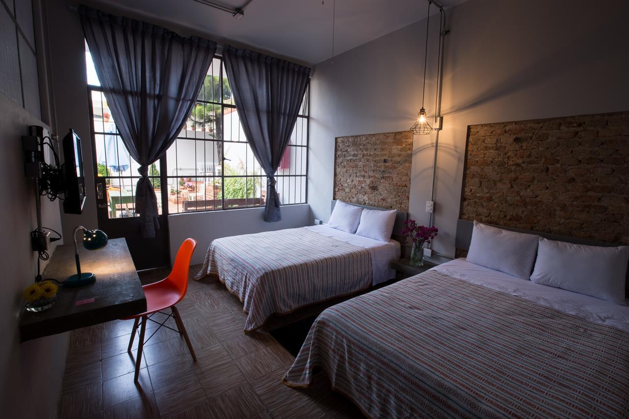 Casa Bruselas 2 Hostel *