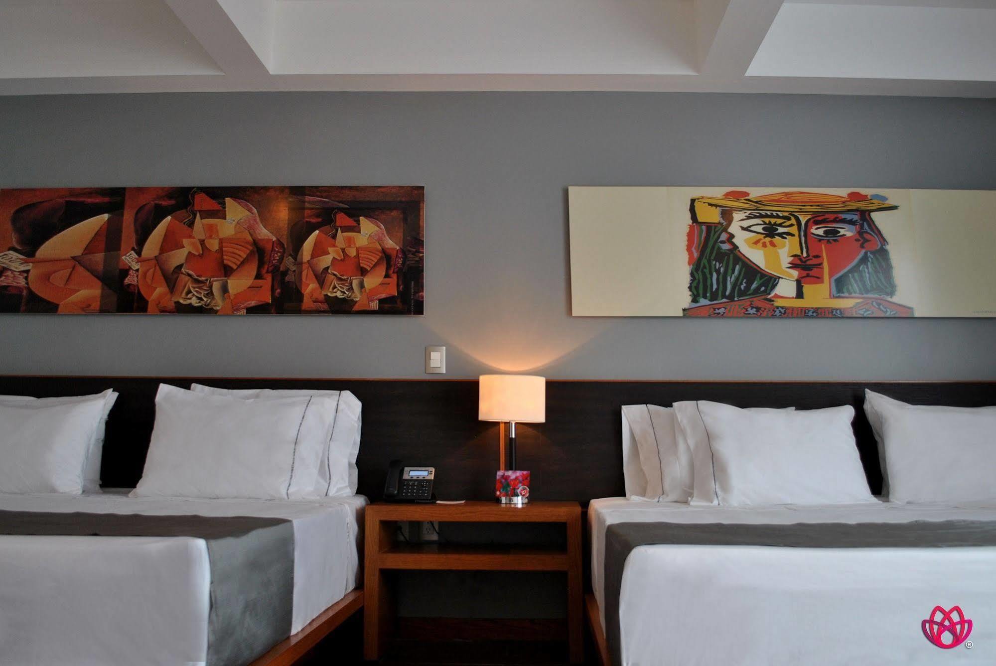 Hotel Y Tu Expo 3*