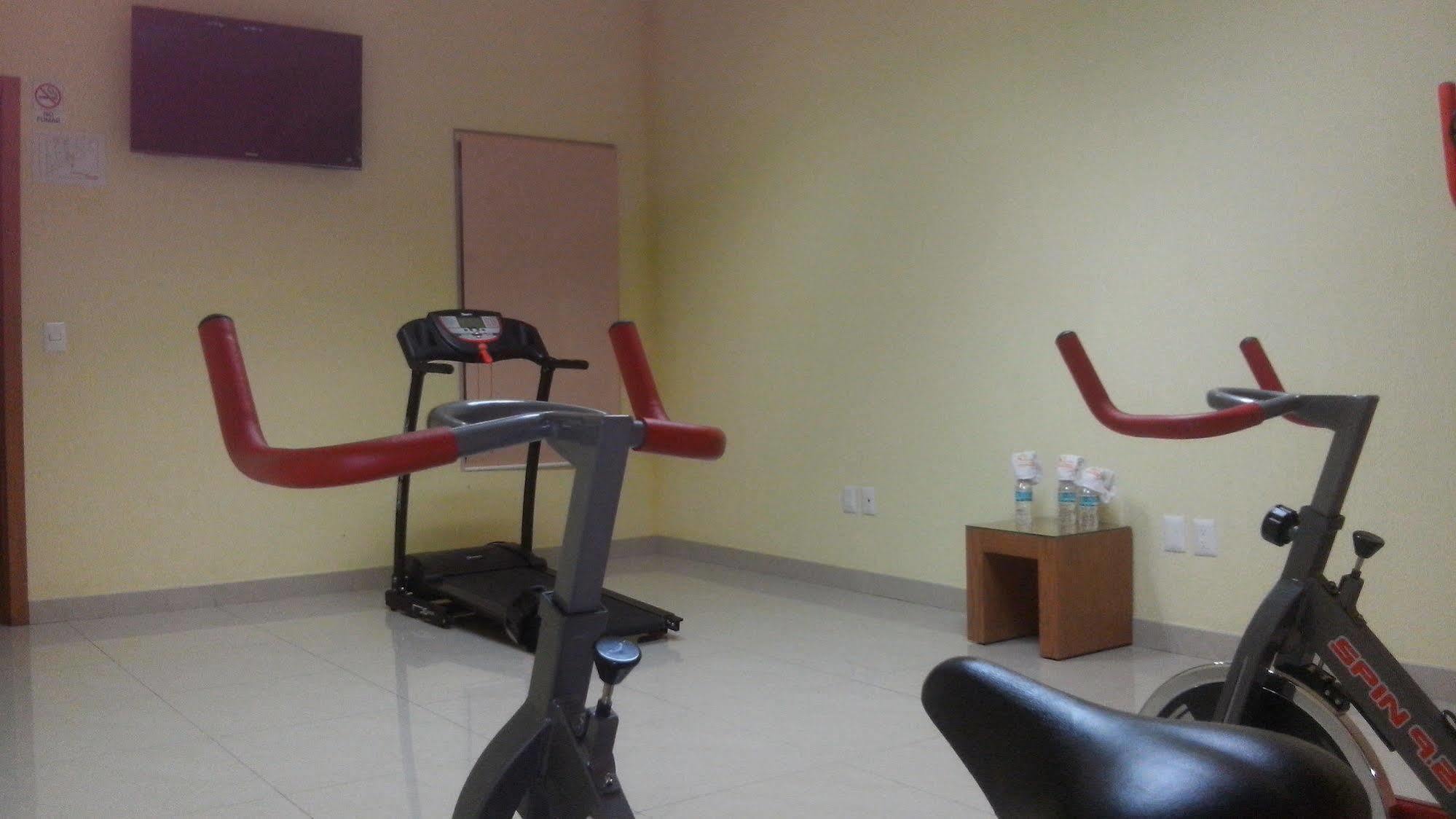 Hotel Hostalia Expo & Business Class