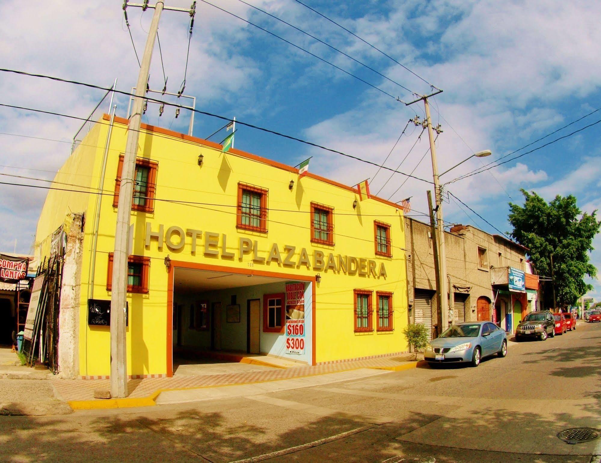 Plaza Bandera Hotel
