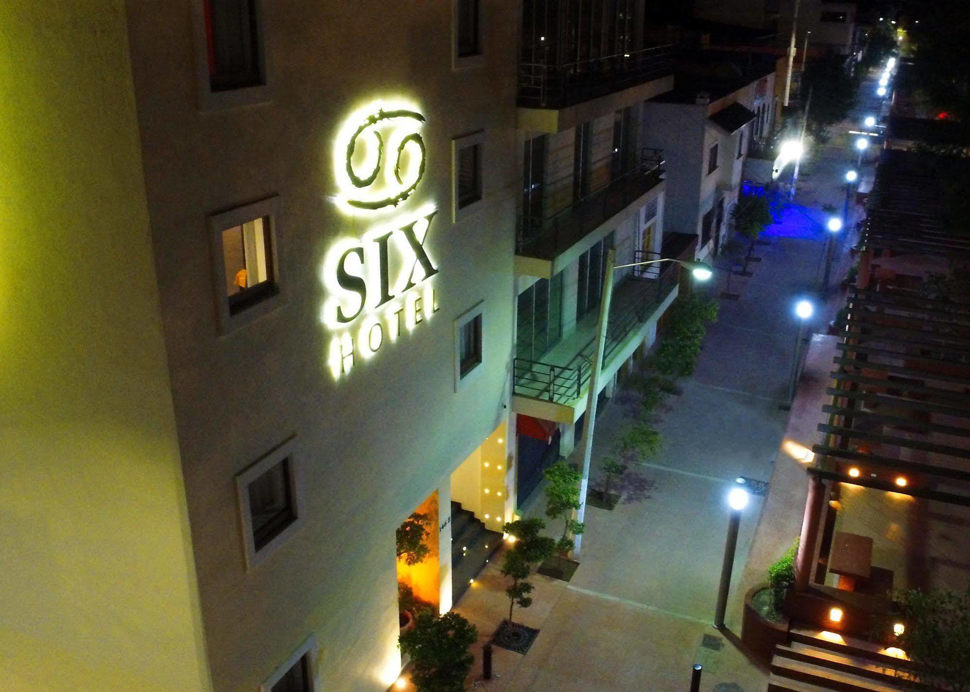 Hotel Six Expiatorio