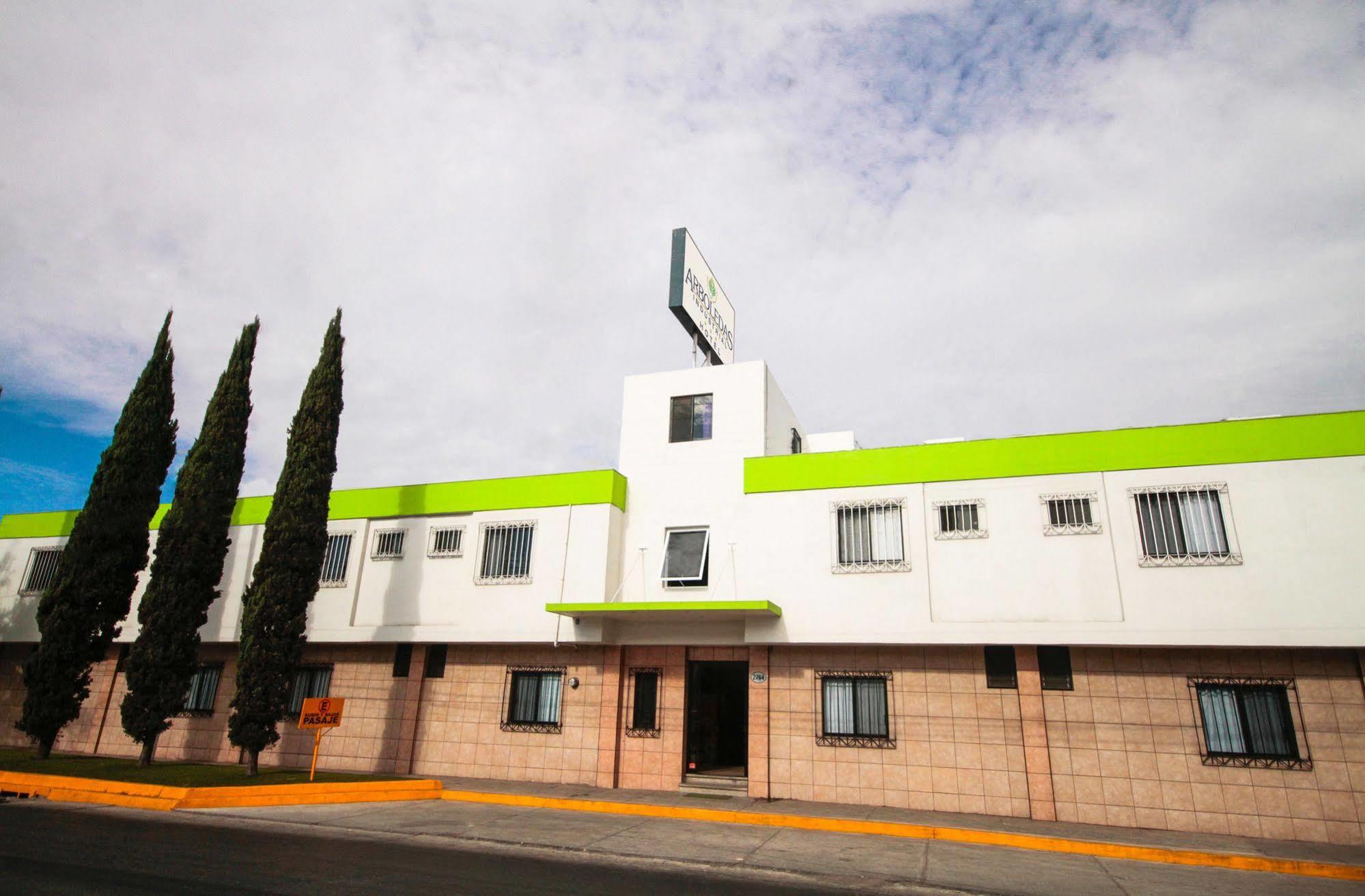 Arboledas Industrial Hotel 3*