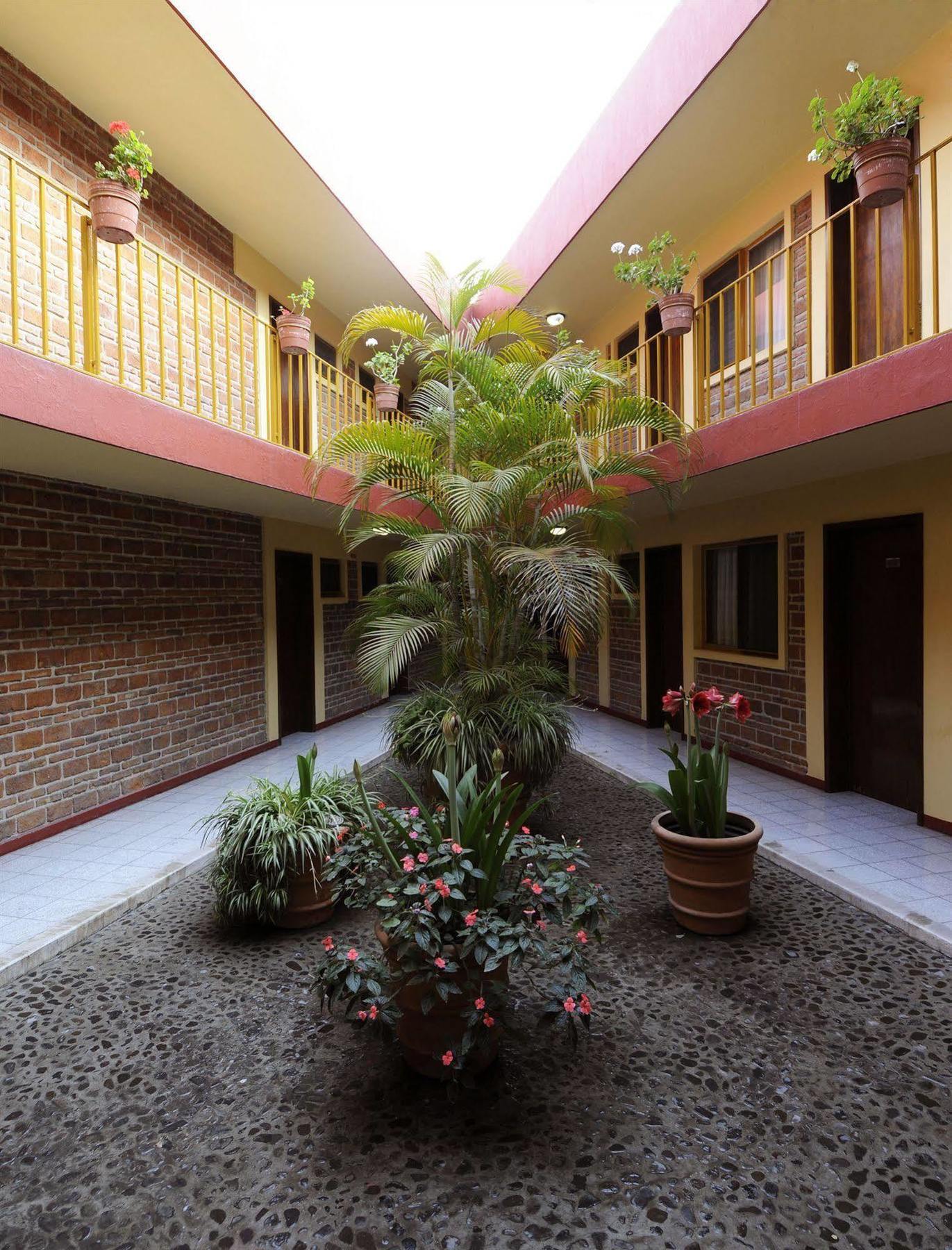 Hotel Arboledas Industrial Guadalajara