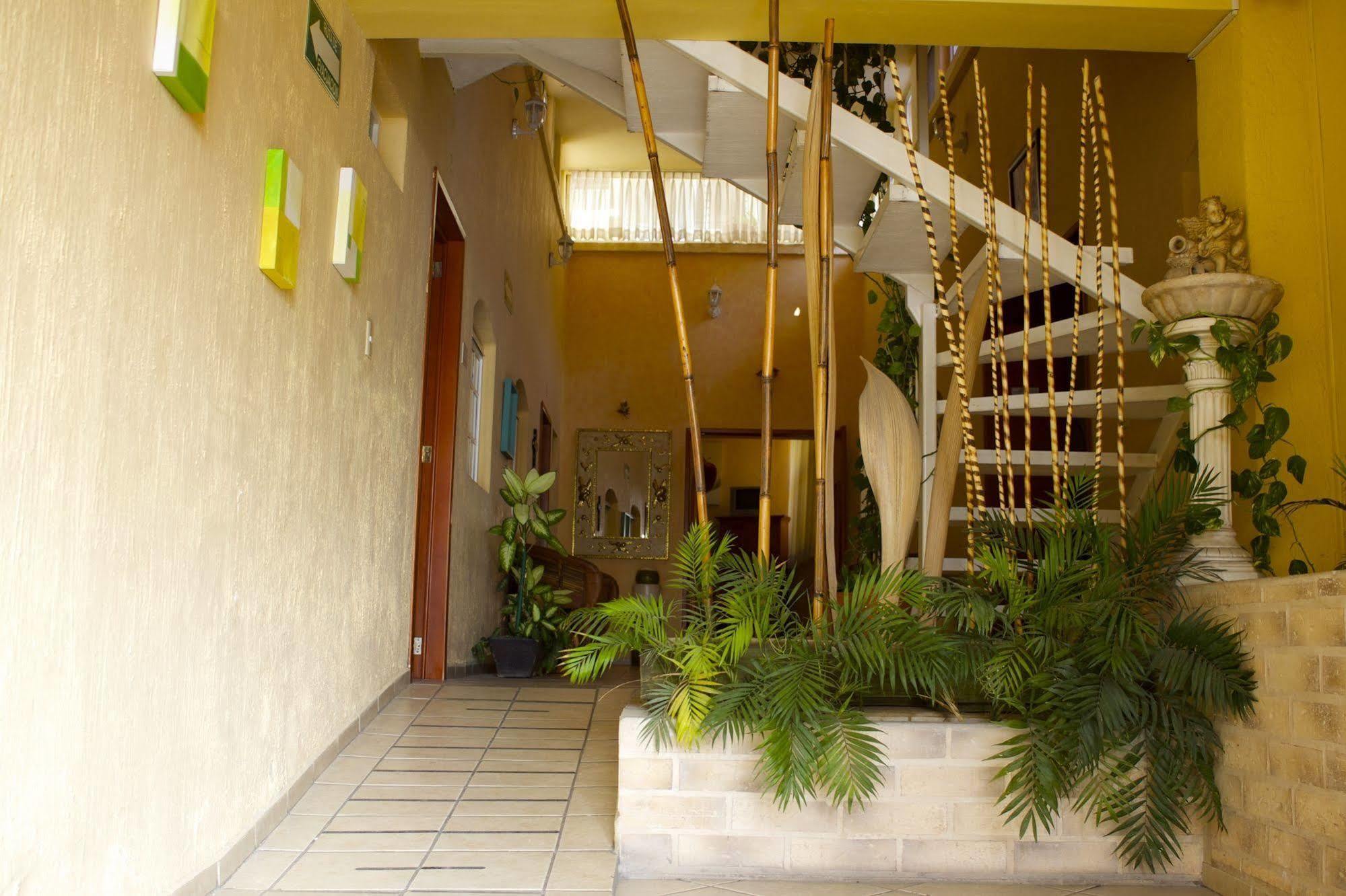 Bed and breakfast Residencia Los Angeles 3*