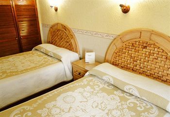 Regis Hotel 3*