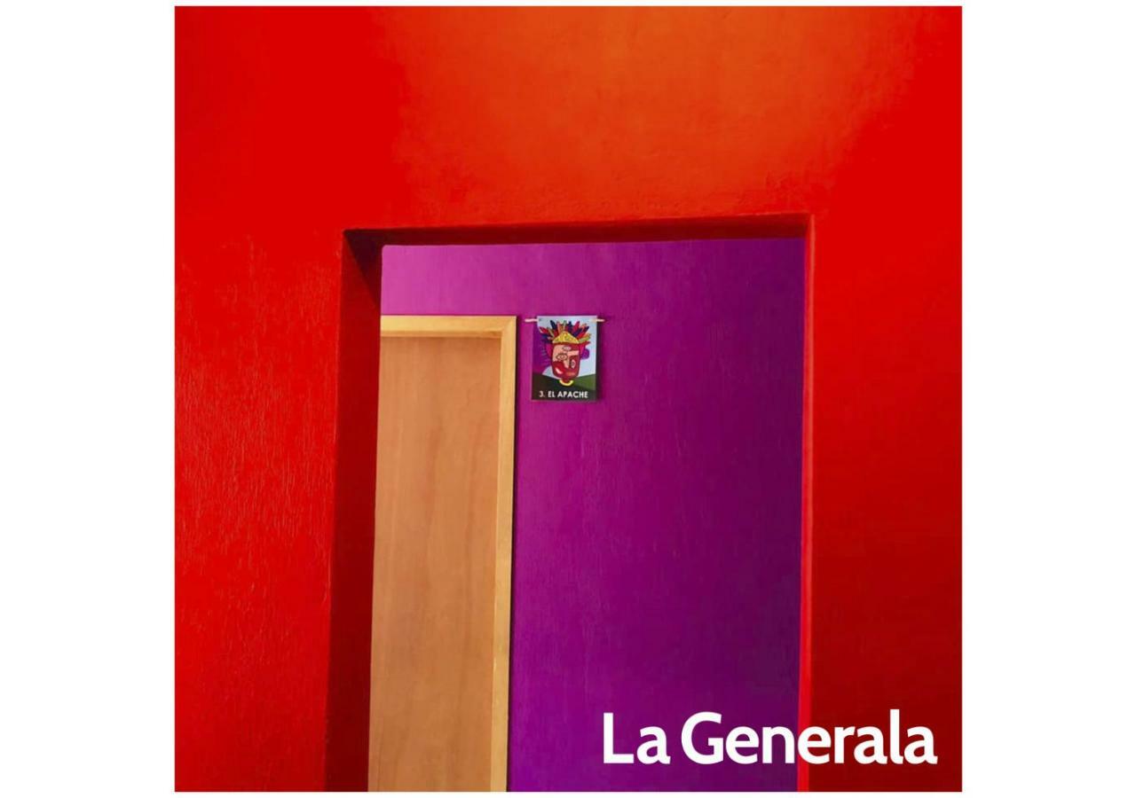 La Generala, 100 % Mexicana