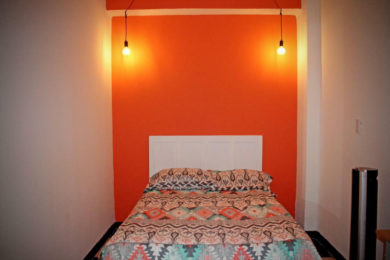 Americana Hostel *