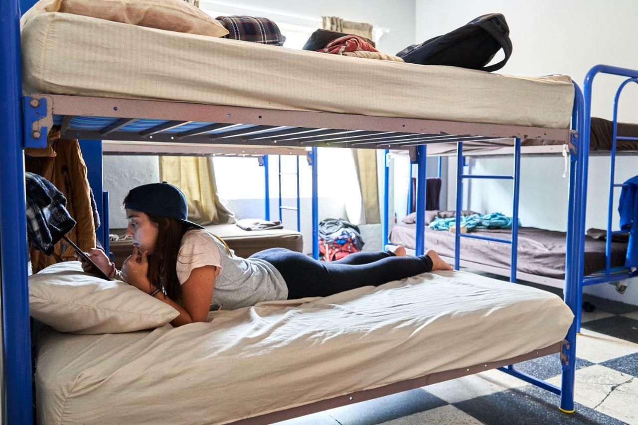 Americana Hostel *
