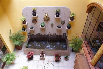 Alebrije Boutique 4*