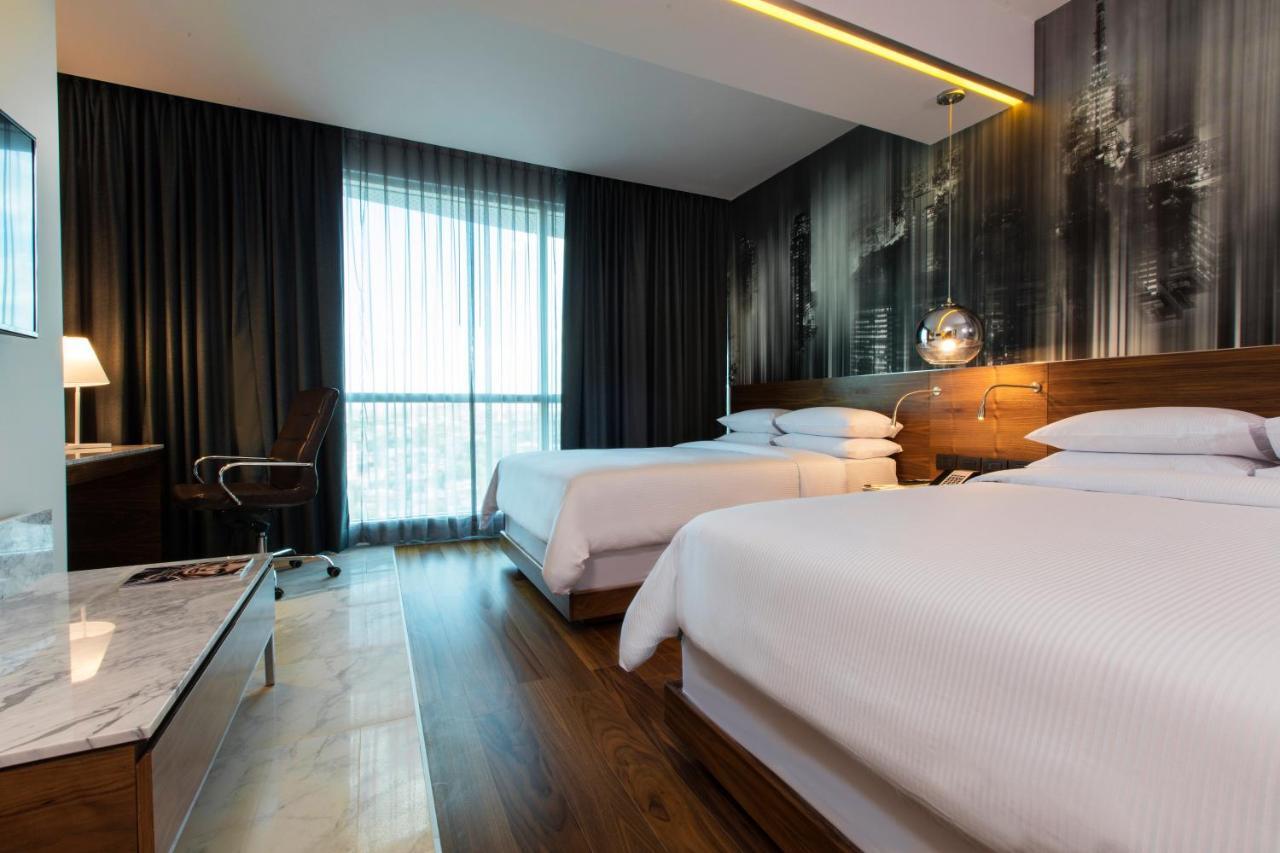 Krystal Urban Hotel 4*