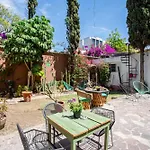 Hostal La Paz & Love Guadalajara