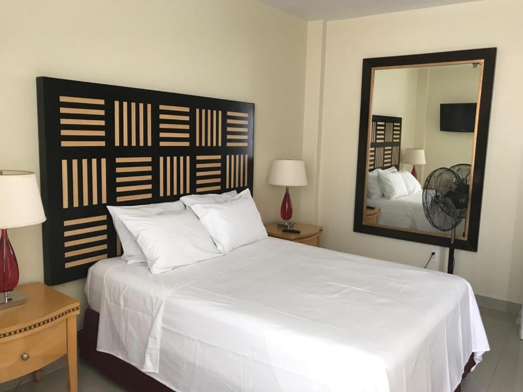 Hotel Del Angel 3*