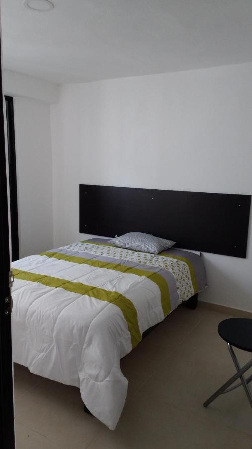 Guest house Casa Zona Iteso, Expo, Plaza Del Sol, 4 8 Huespedes / Compartida *
