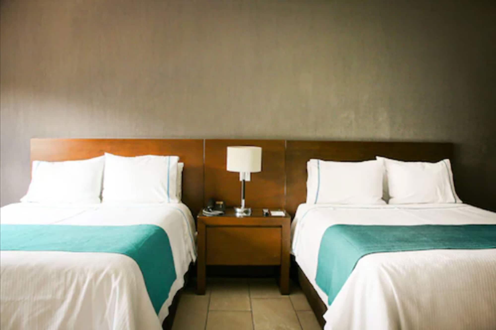 Country & Hotel