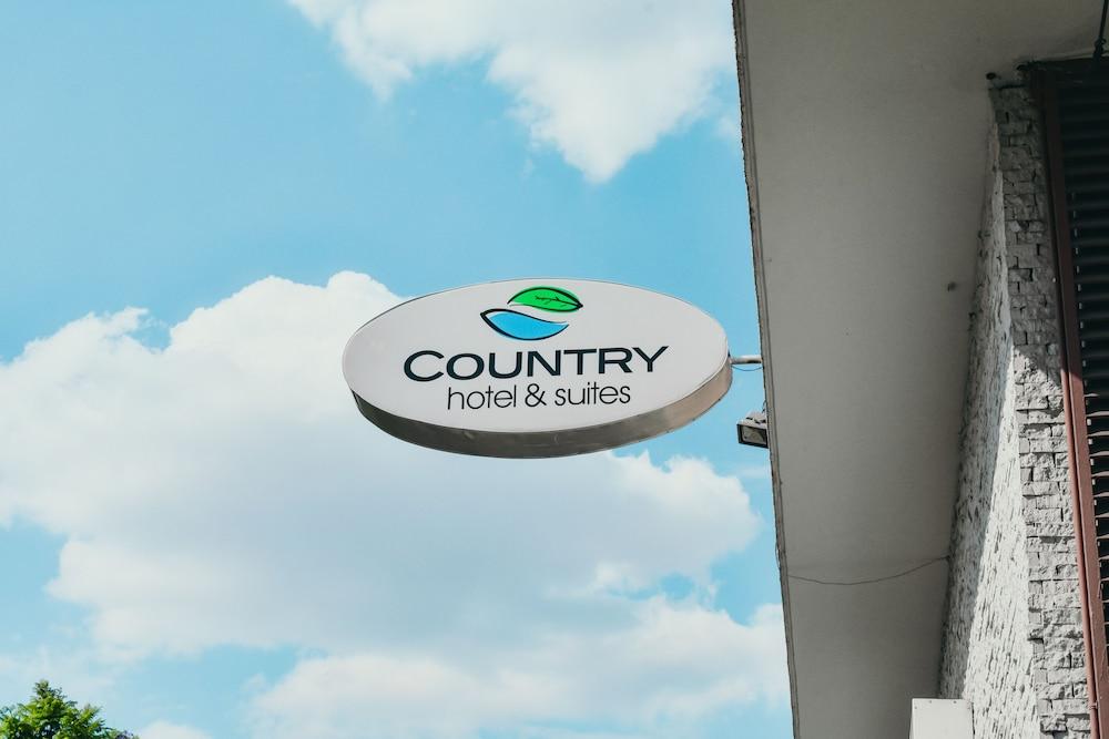 Country & Hotel 4*
