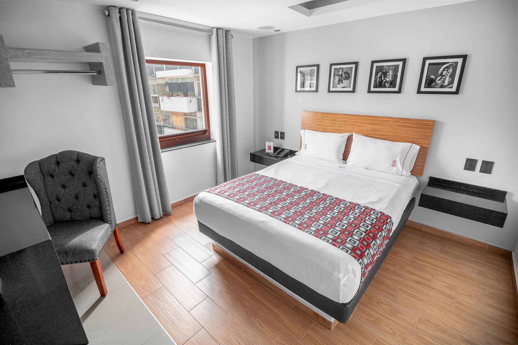 Six Expiatorio Hotel 3*