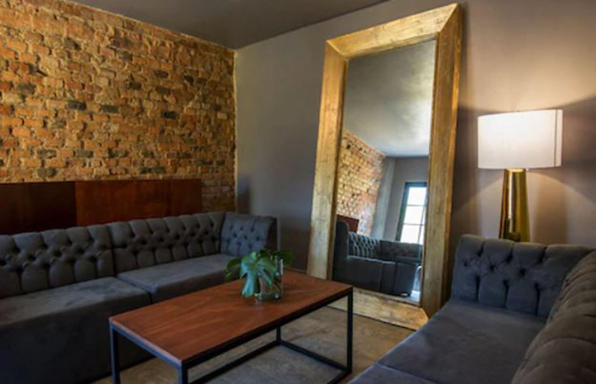 Demetria Hotel 4*
