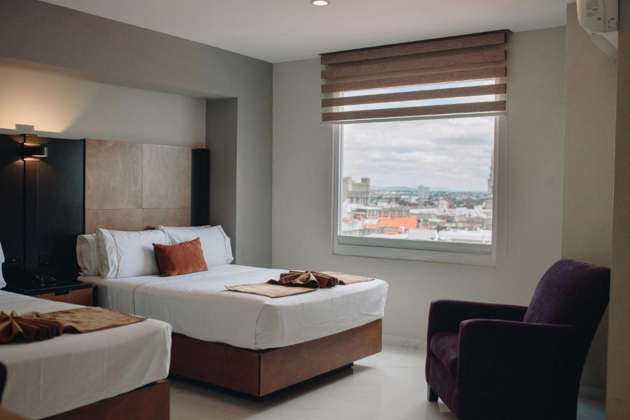 Dali Plaza Ejecutivo Hotel