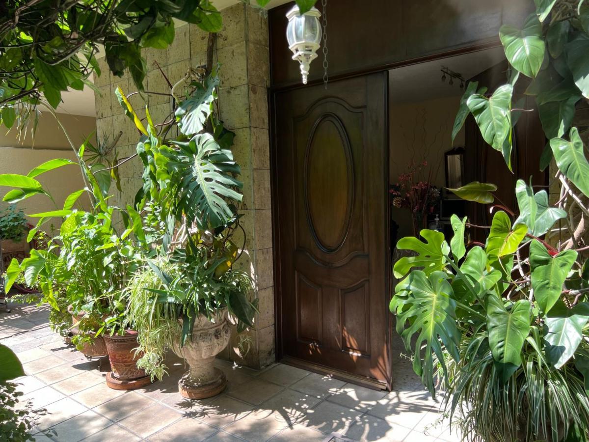 Dickinson Guest House, Guadalajara Expo Casa de hóspedes 3*