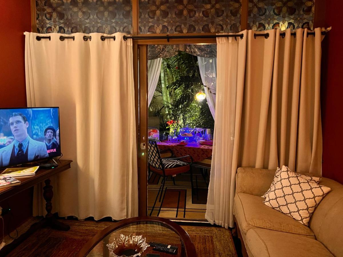 Casa de hóspedes Dickinson Guest House, Guadalajara Expo