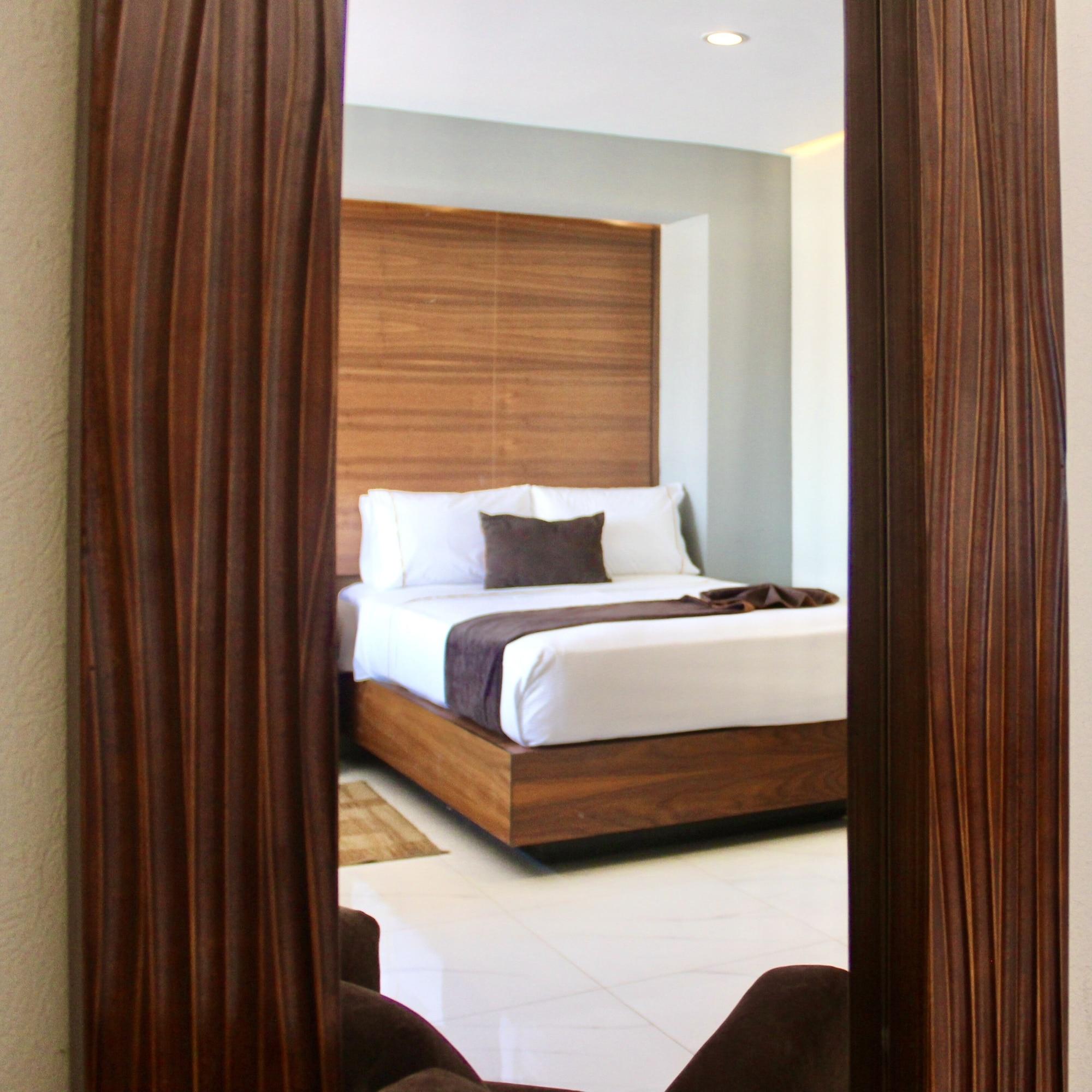 Dali Plaza Ejecutivo 4*