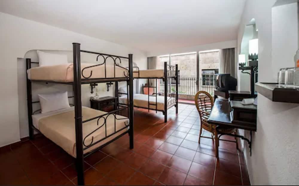 Fenix 4* Guadalajara