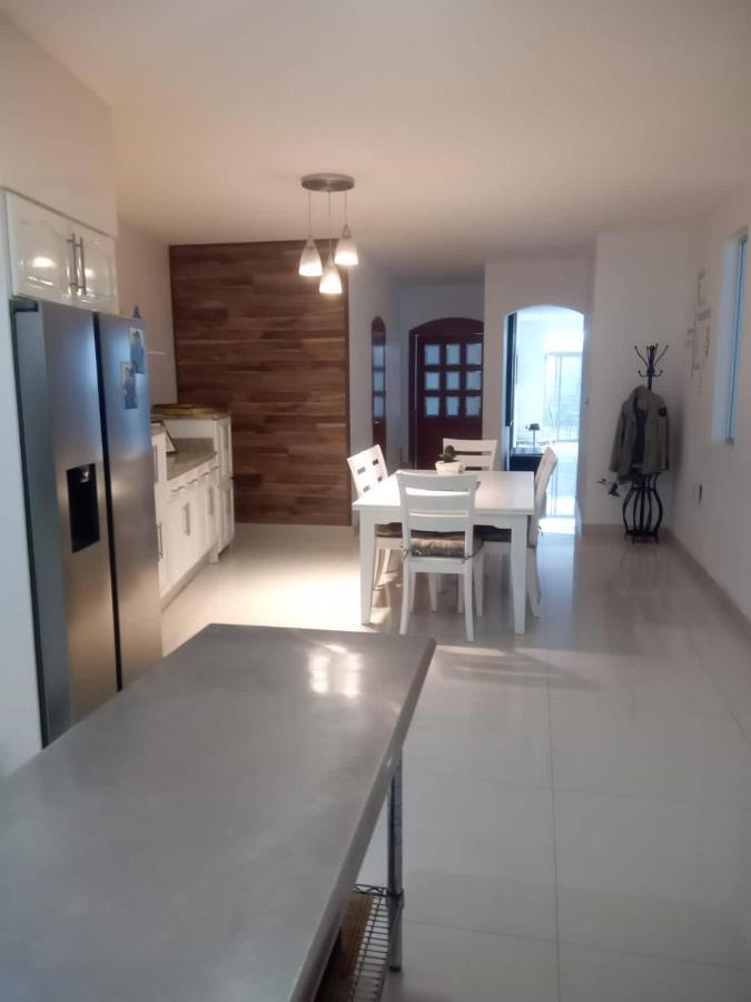 Casa Serena - Casa De Huespedes Homestay
