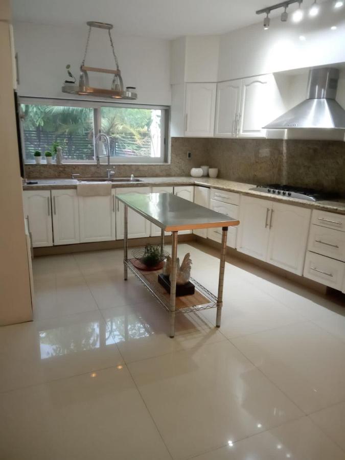 Homestay Casa Serena - Casa De Huespedes *